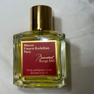 Baccarat Rouge 540 scented body oil